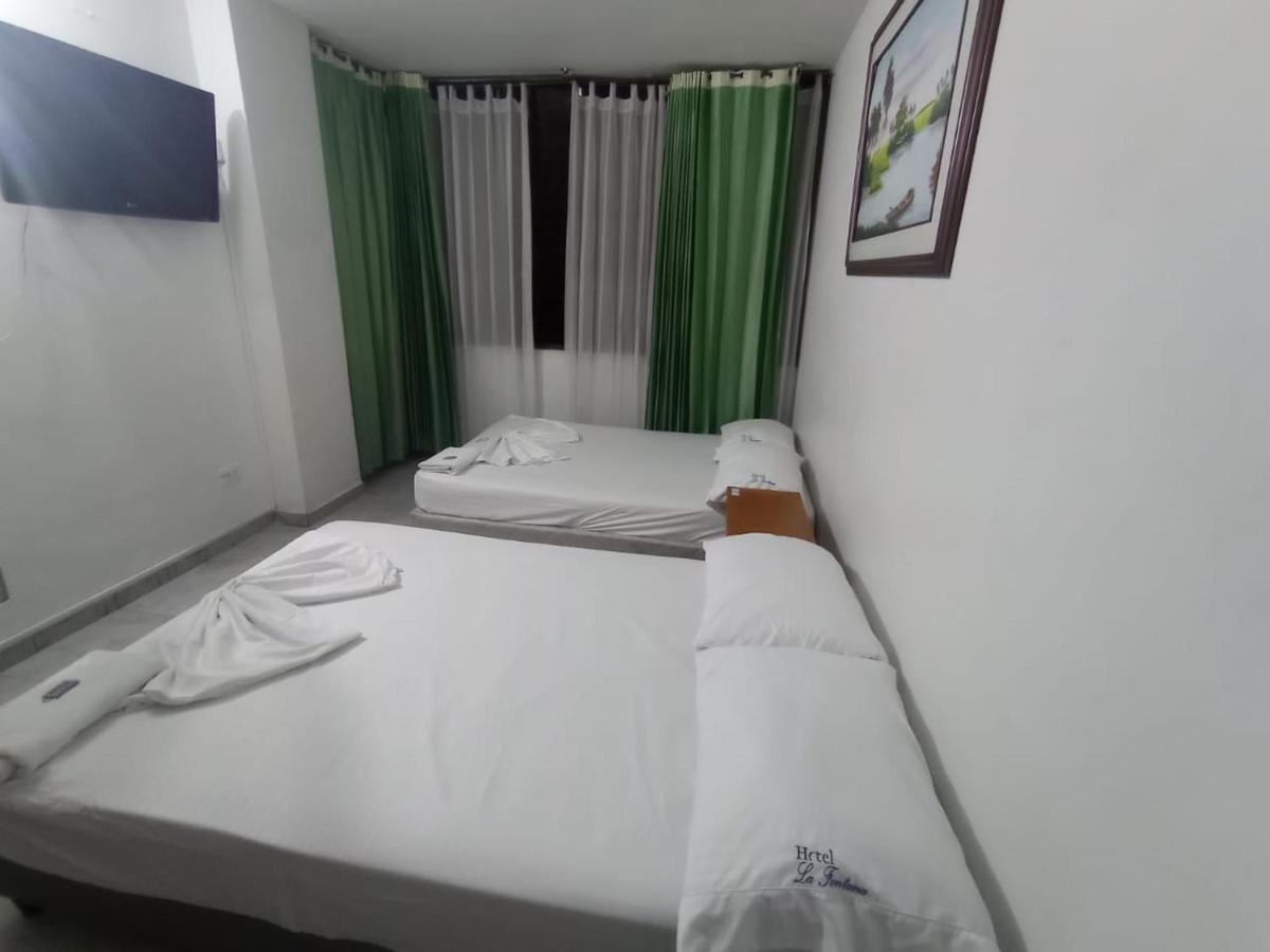 La Fontana Hotel *